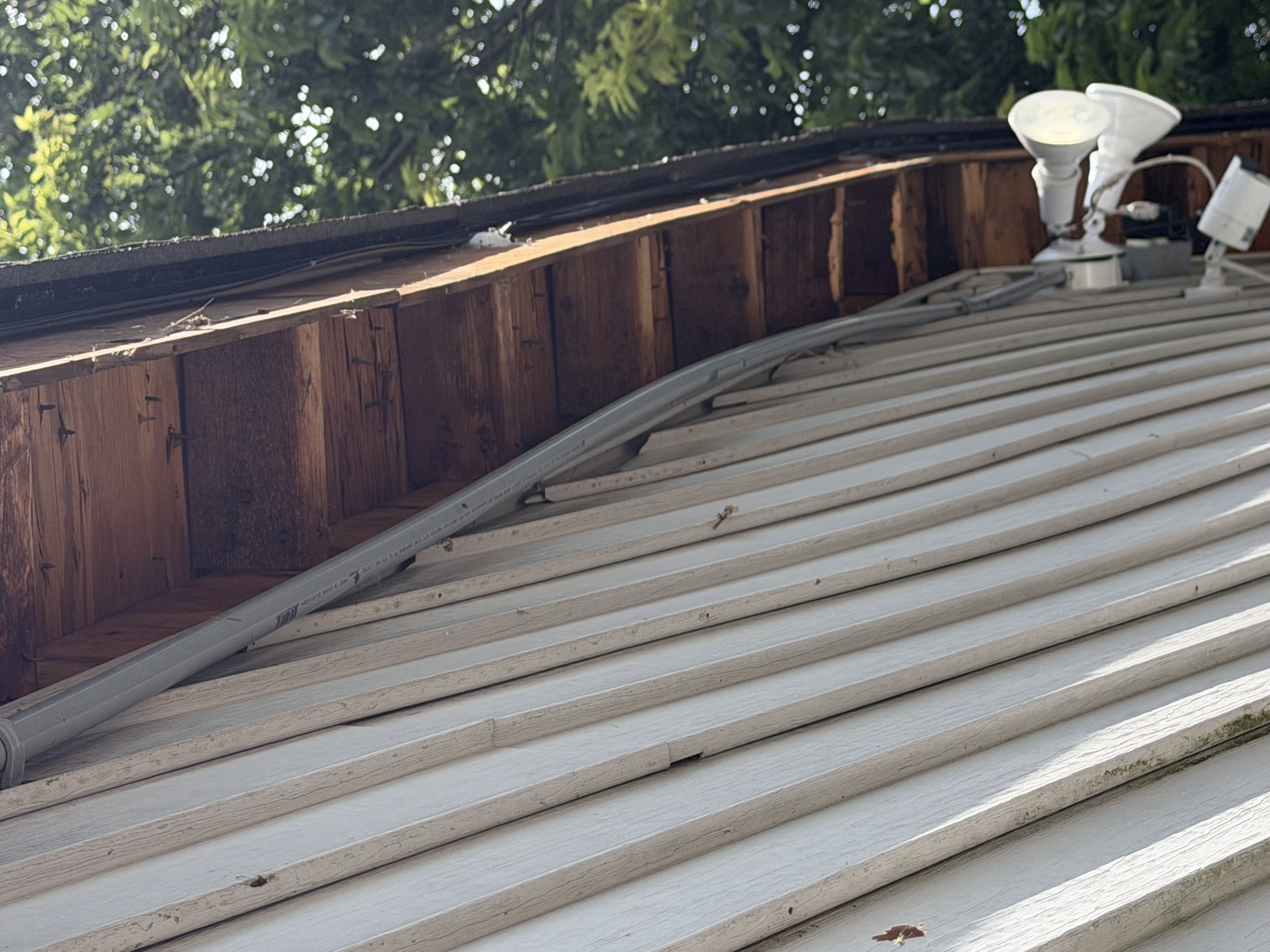 Siding and fascia coordinated during installation